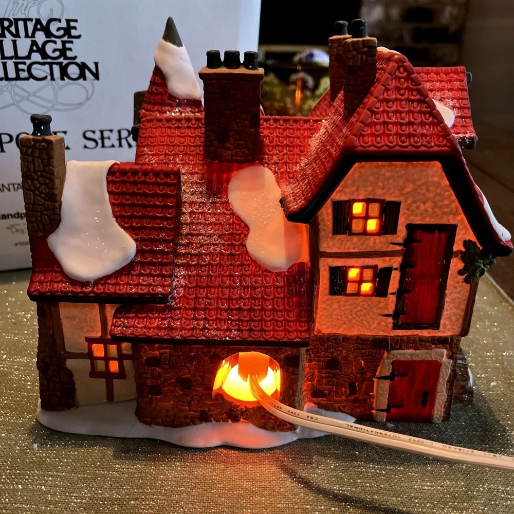 Dept 56 NORTH POLE SERIES - Santa's workshop - #56006 w/BOX - Picture 6 of 10